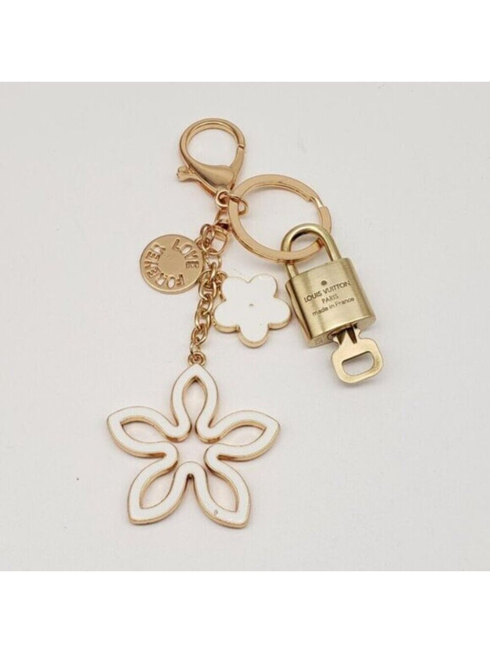 Louis Vuitton Authentic Gold Padlock 🔑 Key + Stylish Unbranded Clover Bag Charm - Picture 5 of 13